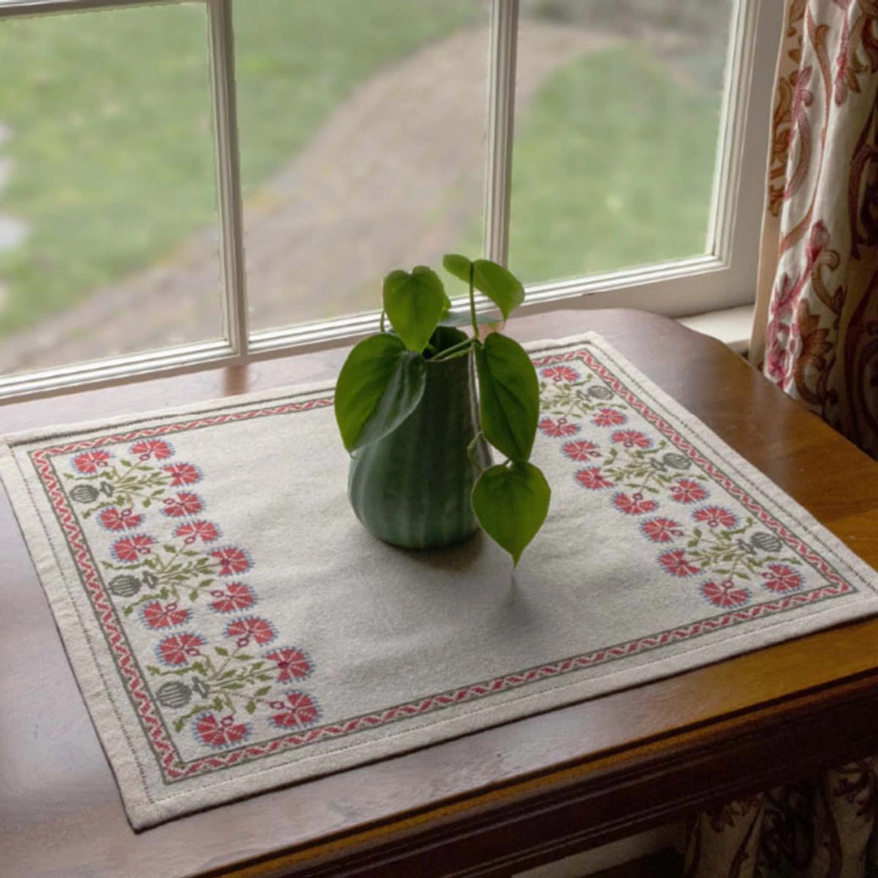 Avlea Folk Embroidery Peloponnesian Poppies Table Topper Counted Cross-Stitch Kit 1 Avlea Folk Embroidery Peloponnesian Poppies Table Topper Counted Cross-Stitch Kit