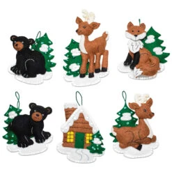 Bucilla Santa's Black Bear Cabin Felt & Sequin Kit
