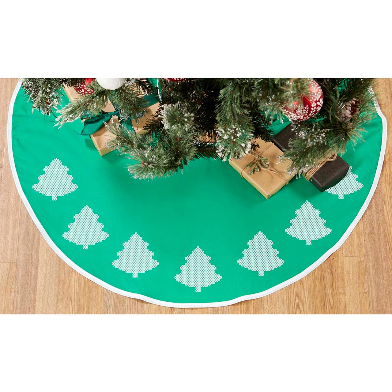 Herrschners Green Fabric Tree Skirt Stamped Cross-Stitch 1 Herrschners Green Fabric Tree Skirt Stamped Cross-Stitch
