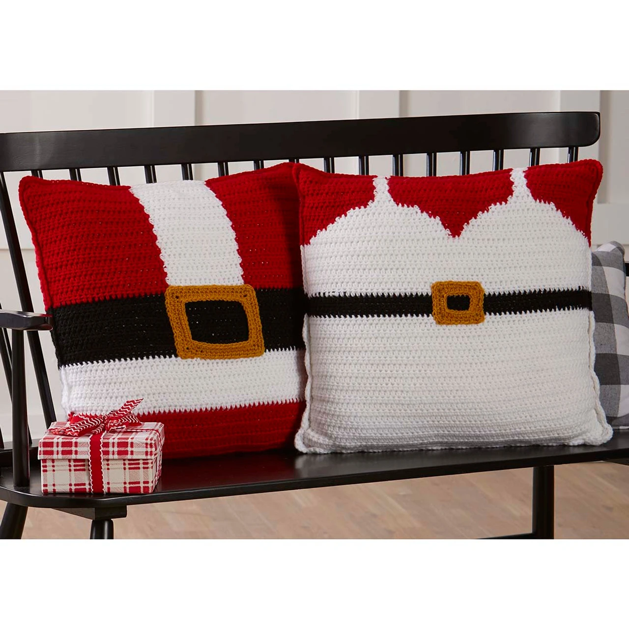 Herrschners Santa & Mrs. Claus Pillows Crochet Kit 1 Herrschners Santa & Mrs. Claus Pillows Crochet Kit